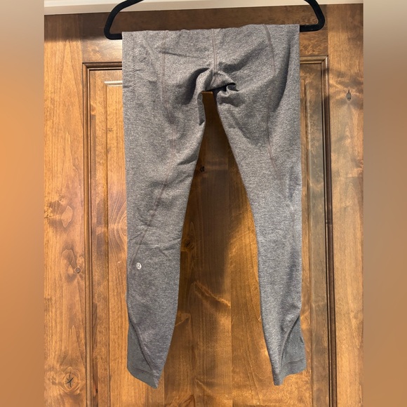 lululemon heathered gray zip-pocket leggings - Picture 5 of 8
